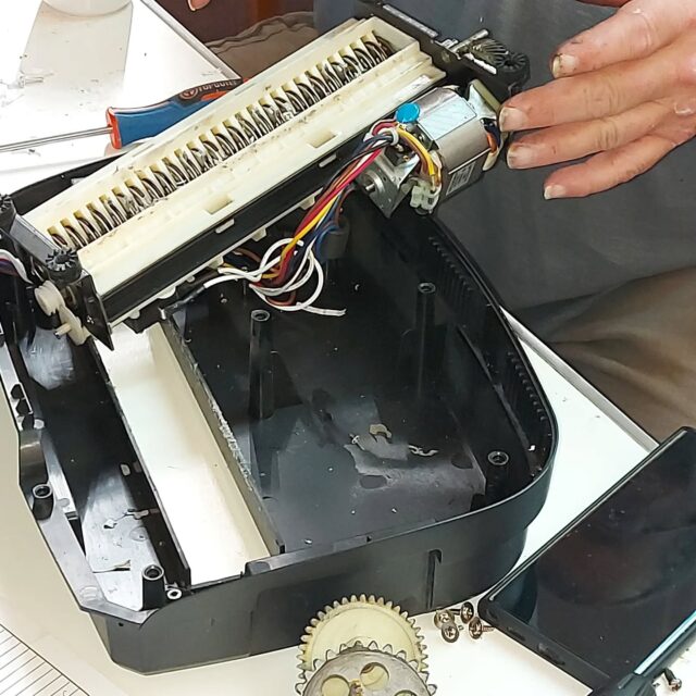 We'll be open at St John's Church 10-12noon on Monday 5th May even though it's a Bank Holiday!
Do drop in with your repairs or just to have a chat and cuppa!!

#transitionwoodbridge #transitiontown 
#repair #repaircafe #woodbridge #meltonsuffolk #ufford #rendlesham #circulareconomy
#SuffolkRecycles